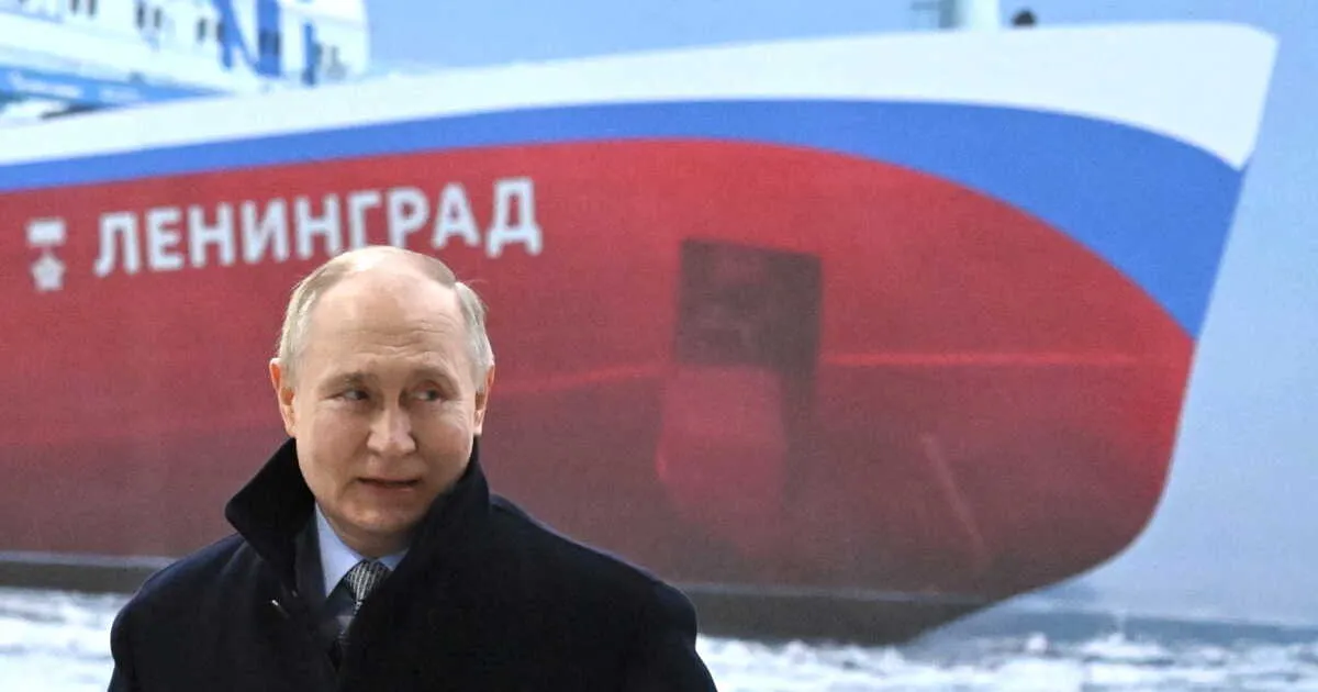 Massive Oil Reserves Discovered in Antarctica: A Geopolitical Game-Changer?